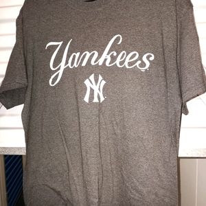 Yankee t shirt